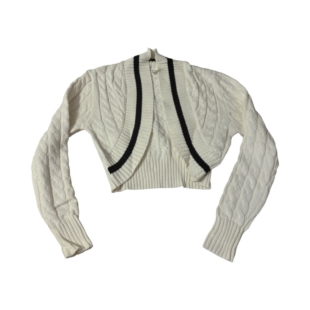 NIP VENUS Cable Knit Sweater with Black Trim